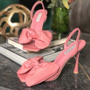 BRAND NEW w/box faux patent bow heeled sandal.